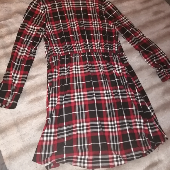 Dress - Picture 2 of 2